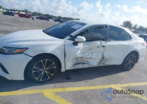 2020 Toyota Camry Se z USA, uszkodzony, nr VIN 4T1G11AK6LU914800